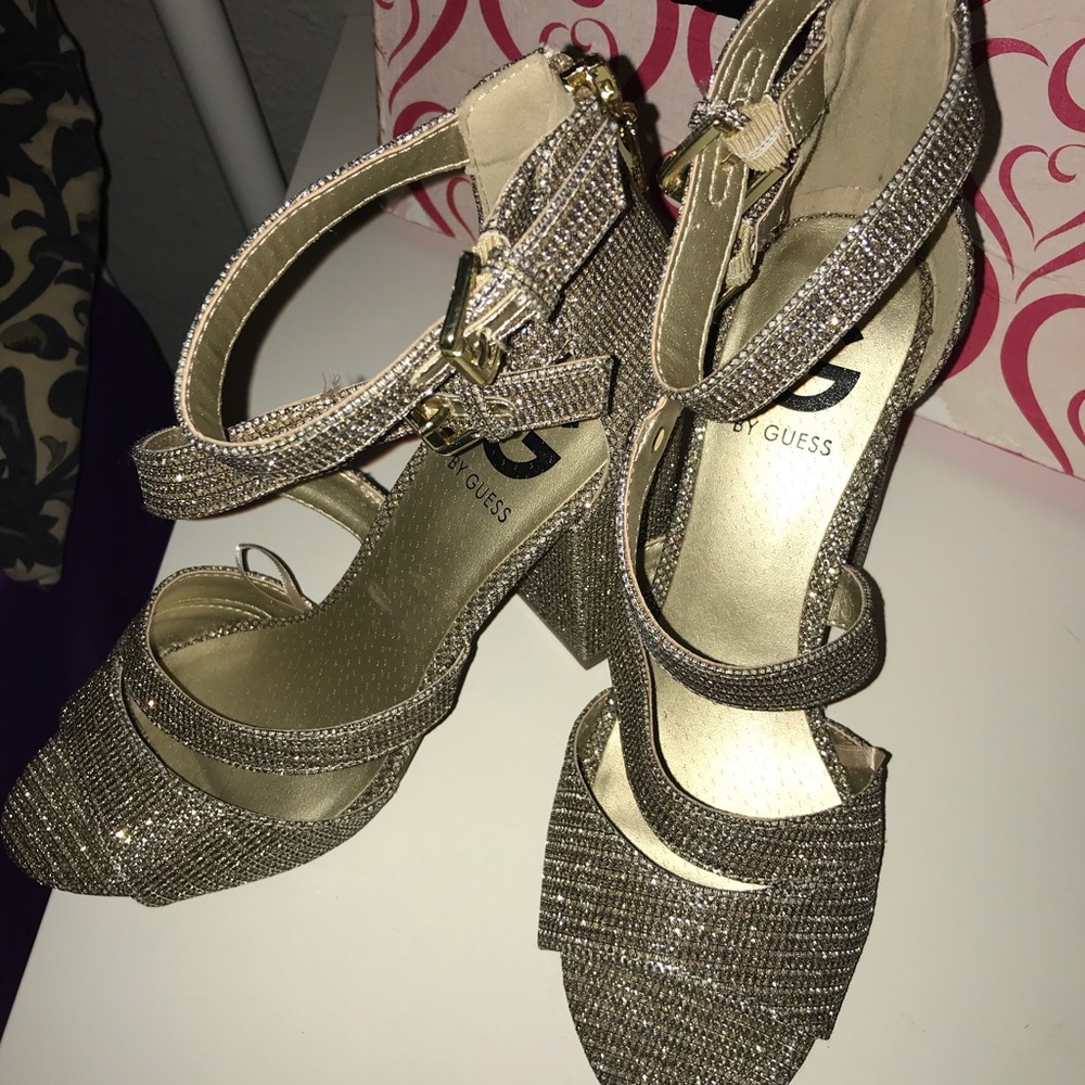 G by guess block heels - Picture 2 of 4